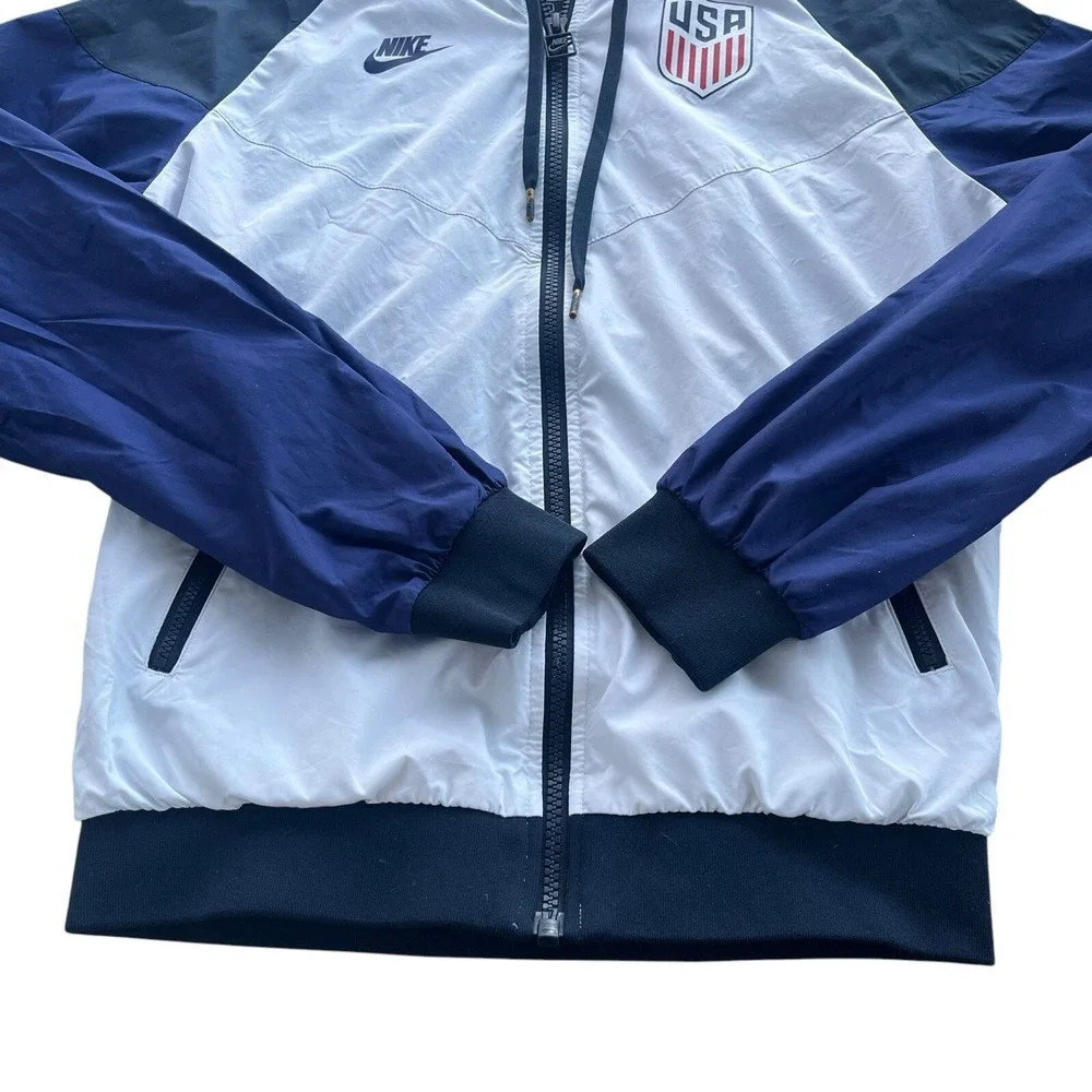 Nike Women S Red White Blue Team USA Soccer Windrunner FullZip Jacket CI8407-100